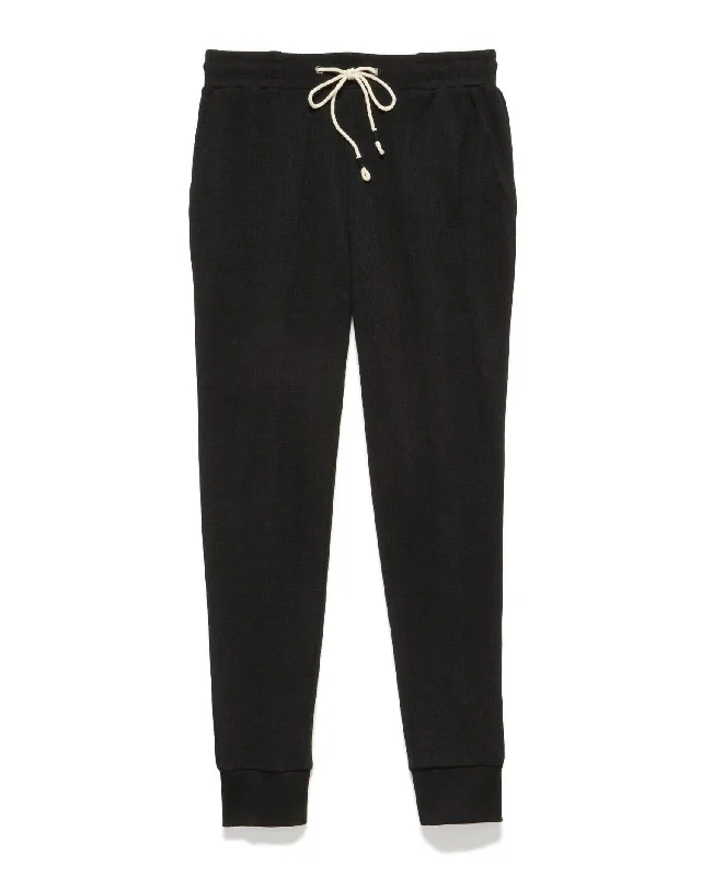 Valeria Thermal Jogger In Black